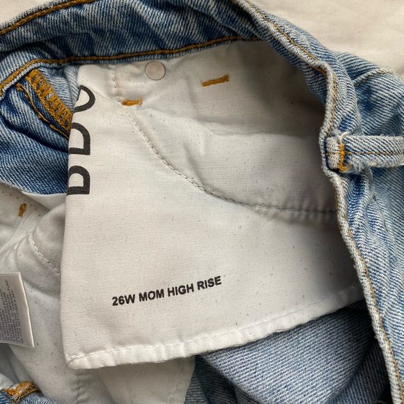 BDG • Ripped Jeans - Picture 11 of 12